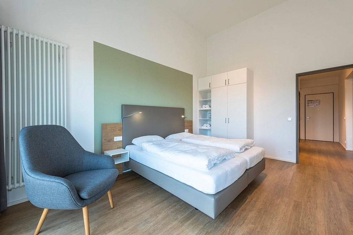 Apartmentvilla Anna See Apartmentvilla Anna See 3-10 Langeoog - Schlafzimmer mit Kleiderschrank