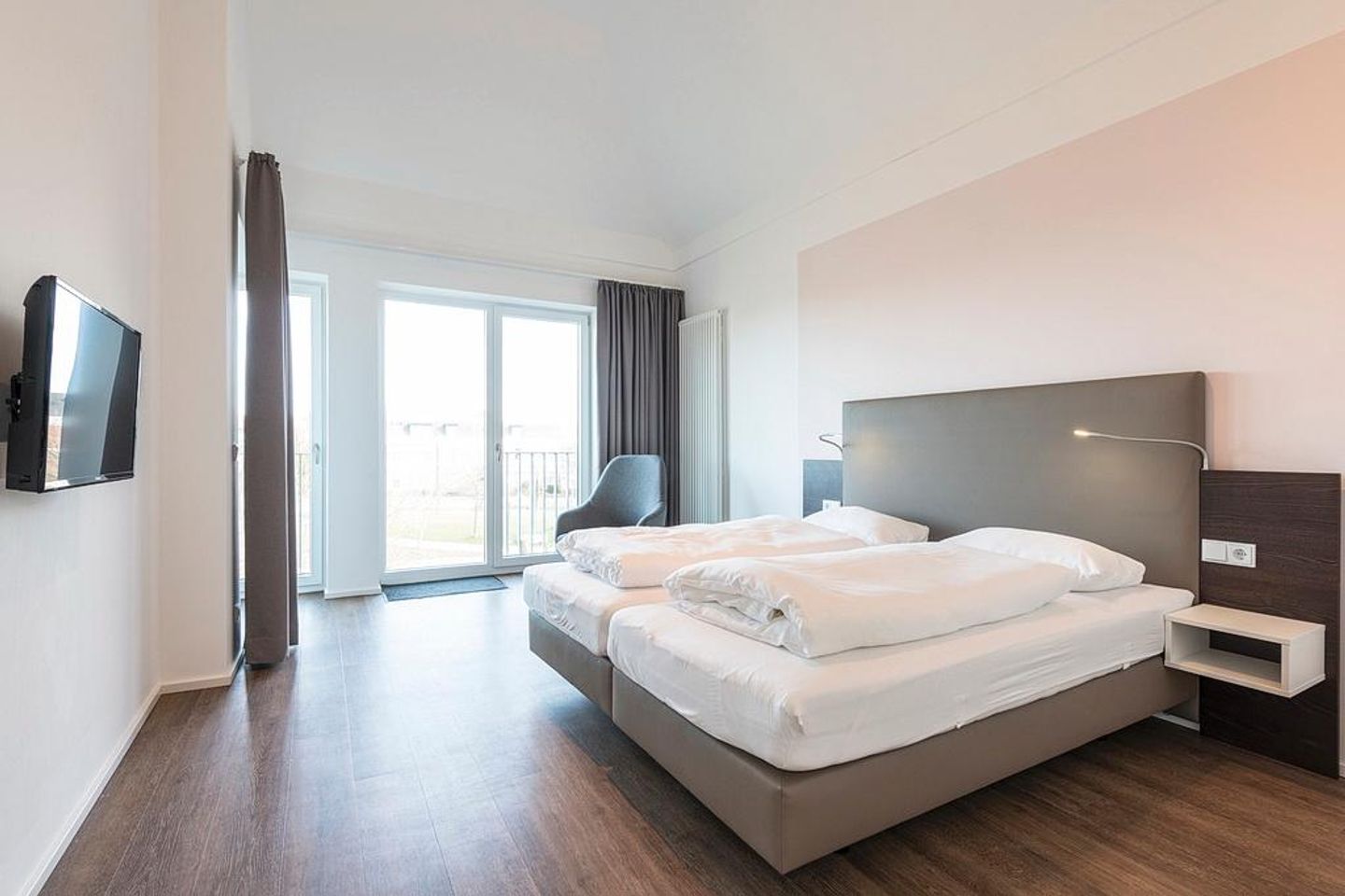 Apartmentvilla Anna See Apartmentvilla Anna See 3-12 Langeoog - Schlafzimmer mit Boxspringbett