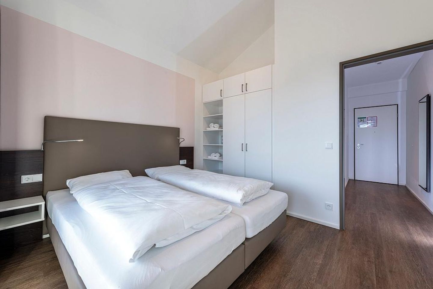 Apartmentvilla Anna See Apartmentvilla Anna See 3-16 Langeoog - Schlafzimmer mit Boxspringbett