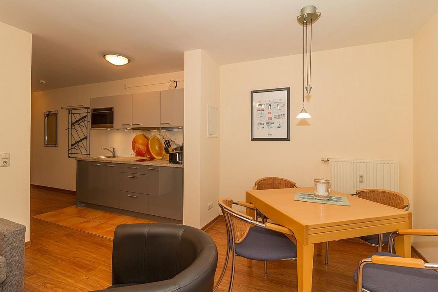 Meeresblick Meeresblick 321 Kühlungsborn - Wohn-Essbereich mit Esstisch und Sitzgelegenheit