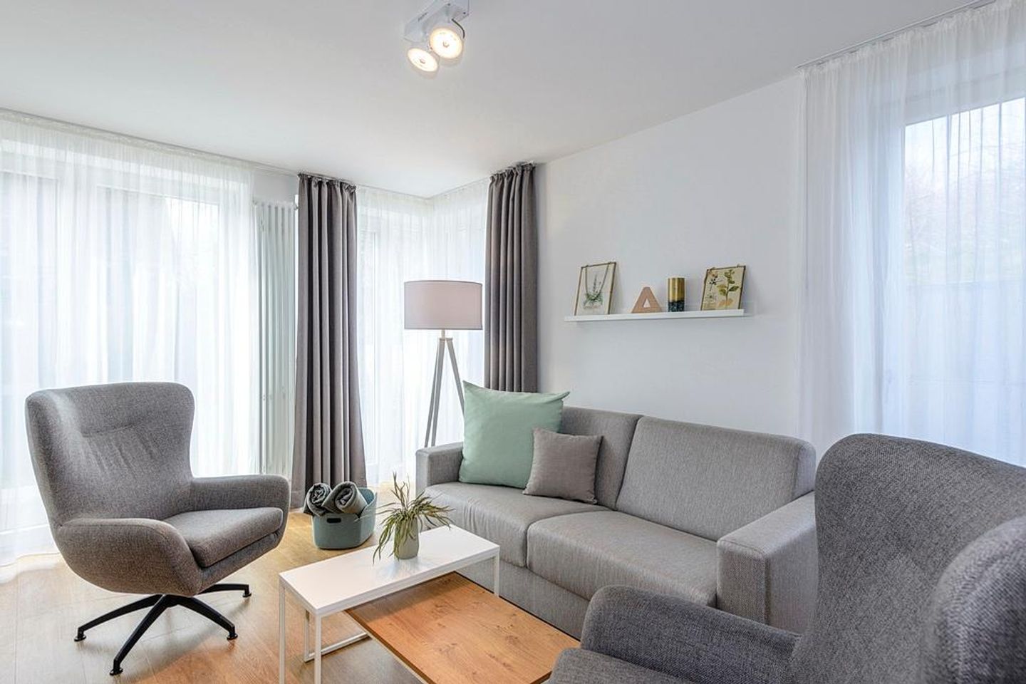 Apartmentvilla Anna See Apartmentvilla Anna See 1-10 Langeoog - Wohn-Essbereich mit Couch