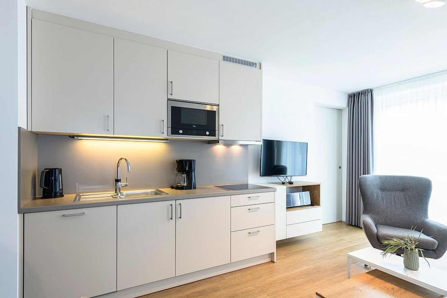 Apartmentvilla Anna See Apartmentvilla Anna See 1-10 Langeoog - Wohn-Essbereich mit Küchenzeile