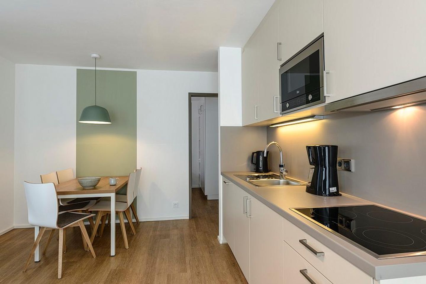 Apartmentvilla Anna See Apartmentvilla Anna See 1-10 Langeoog - Wohn-Essbereich mit Küchenzeile