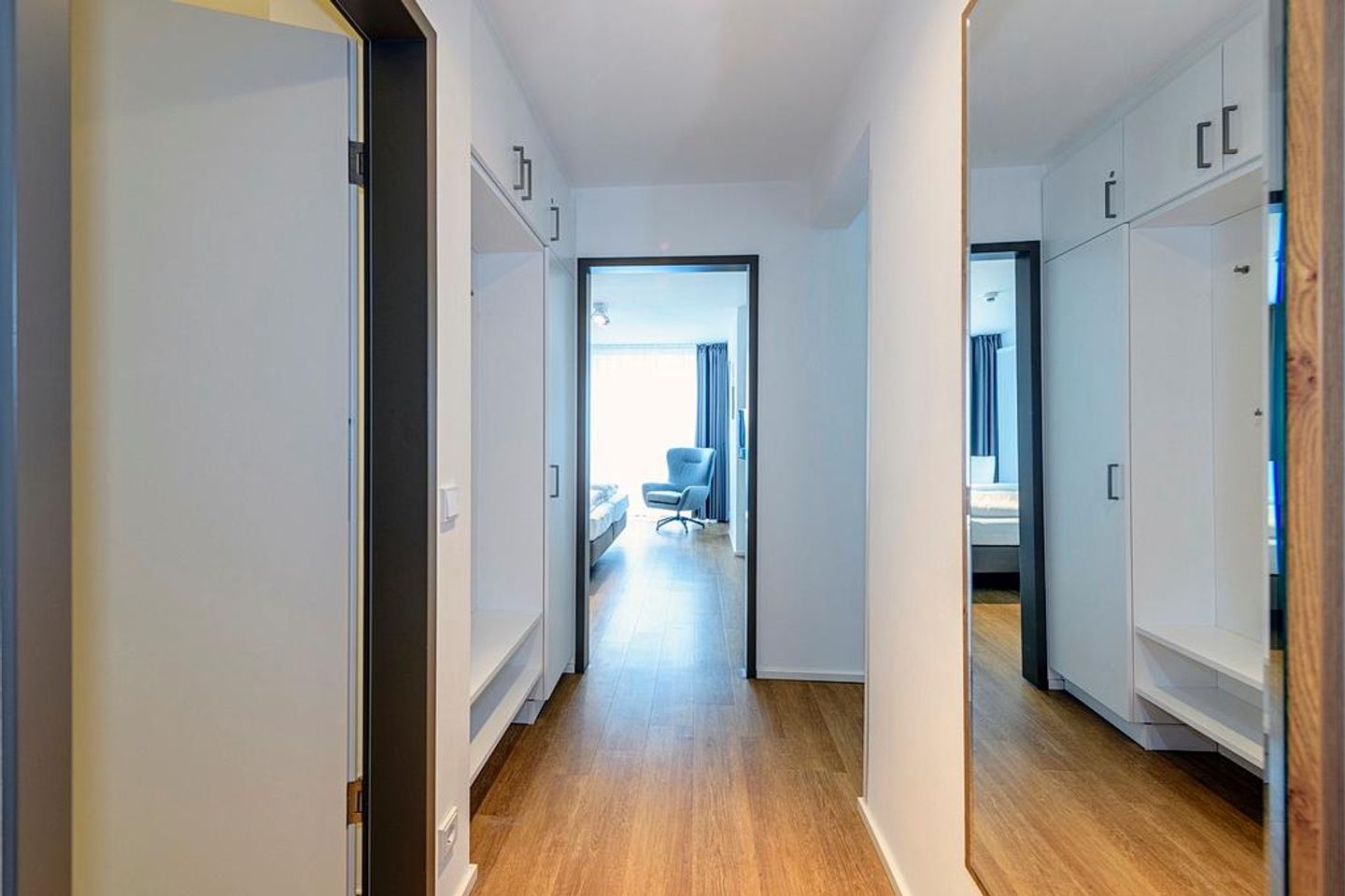 Apartmentvilla Anna See Apartmentvilla Anna See 1-10 Langeoog - Flur mit Zugang zum Schlafzimmer