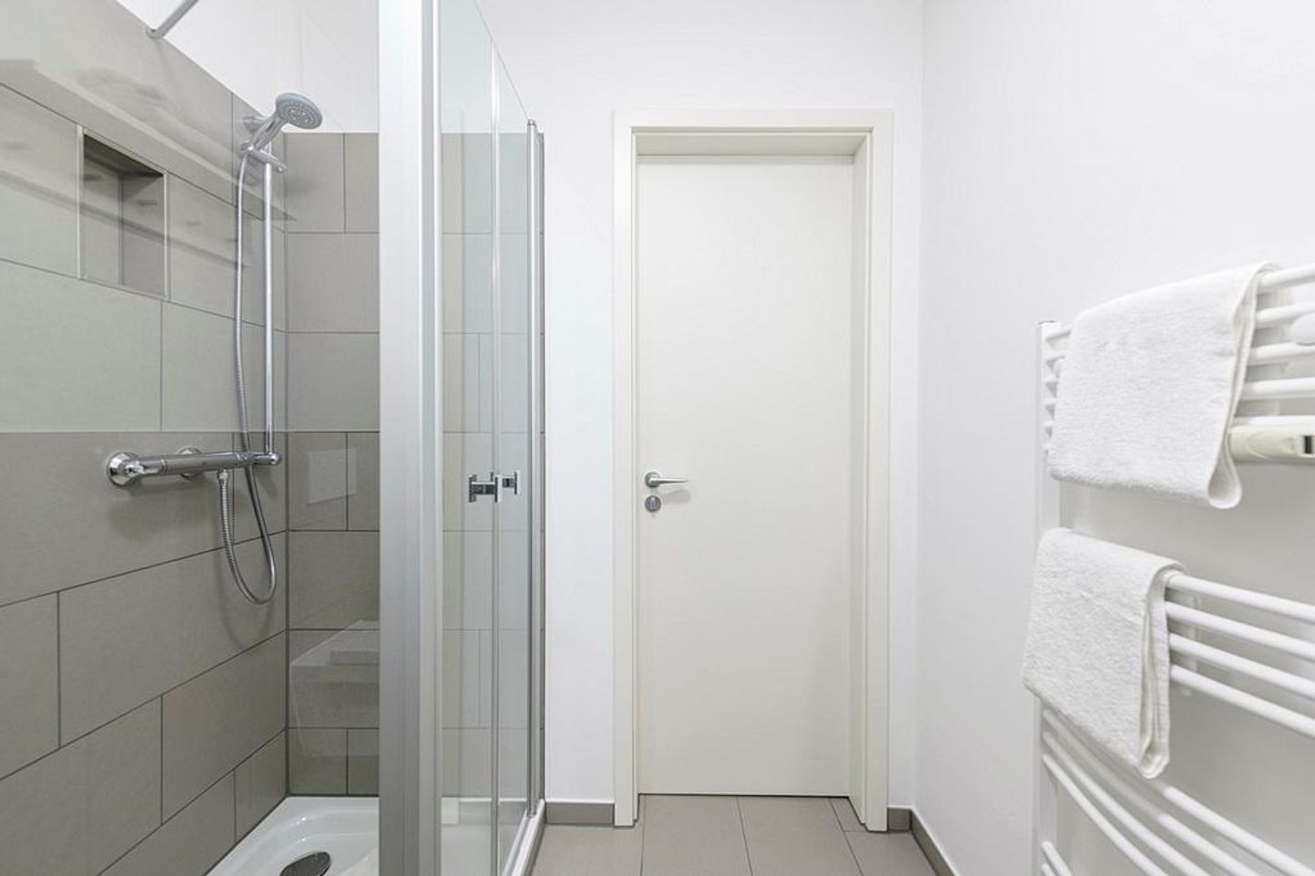 Deichhäuser Anna Küste Deichhäuser Anna Küste 1-13 Bensersiel - Badezimmer