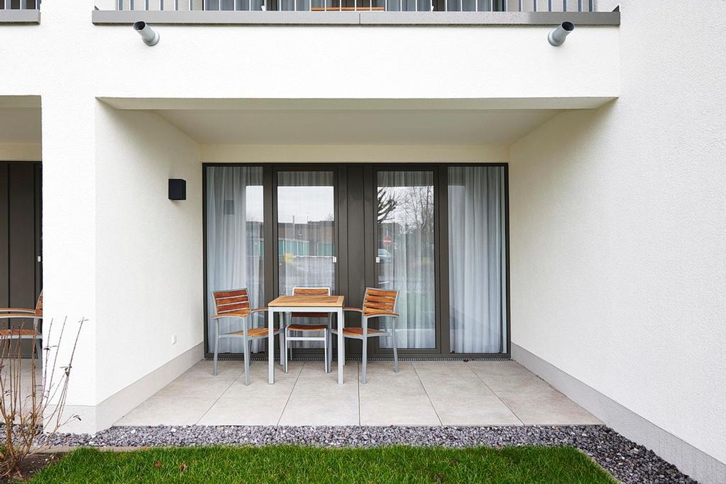 Deichhäuser Anna Küste Deichhäuser Anna Küste 2-12 Bensersiel - Terrasse mit Sitzgelegenheiten