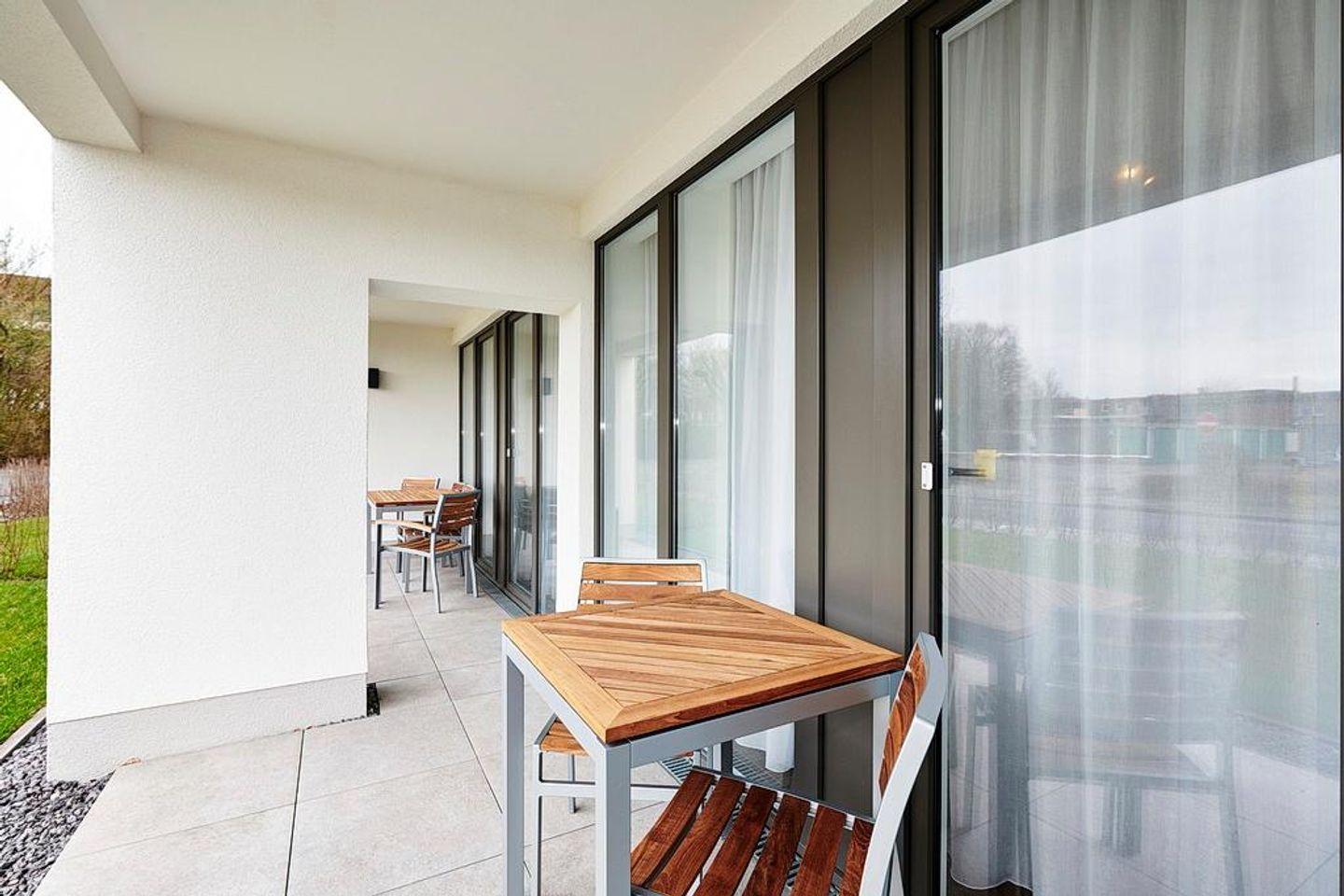 Deichhäuser Anna Küste Deichhäuser Anna Küste 2-13 Bensersiel - Terrasse mit Sitzgelegenheiten