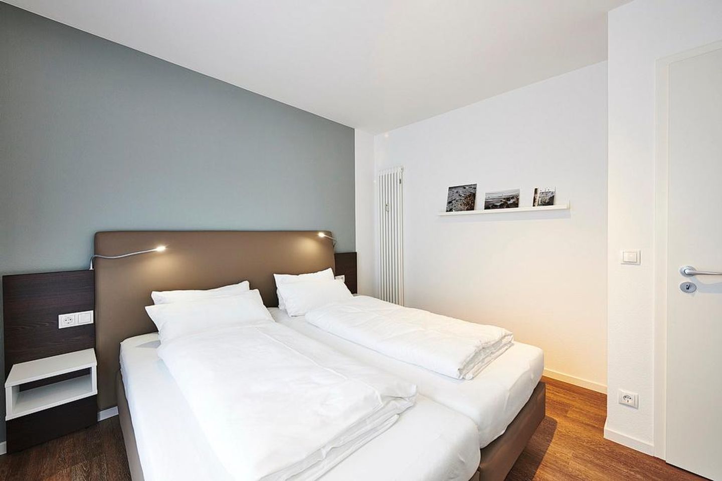 Deichhäuser Anna Küste Deichhäuser Anna Küste 3-20 Bensersiel - Schlafzimmer mit Doppelbett