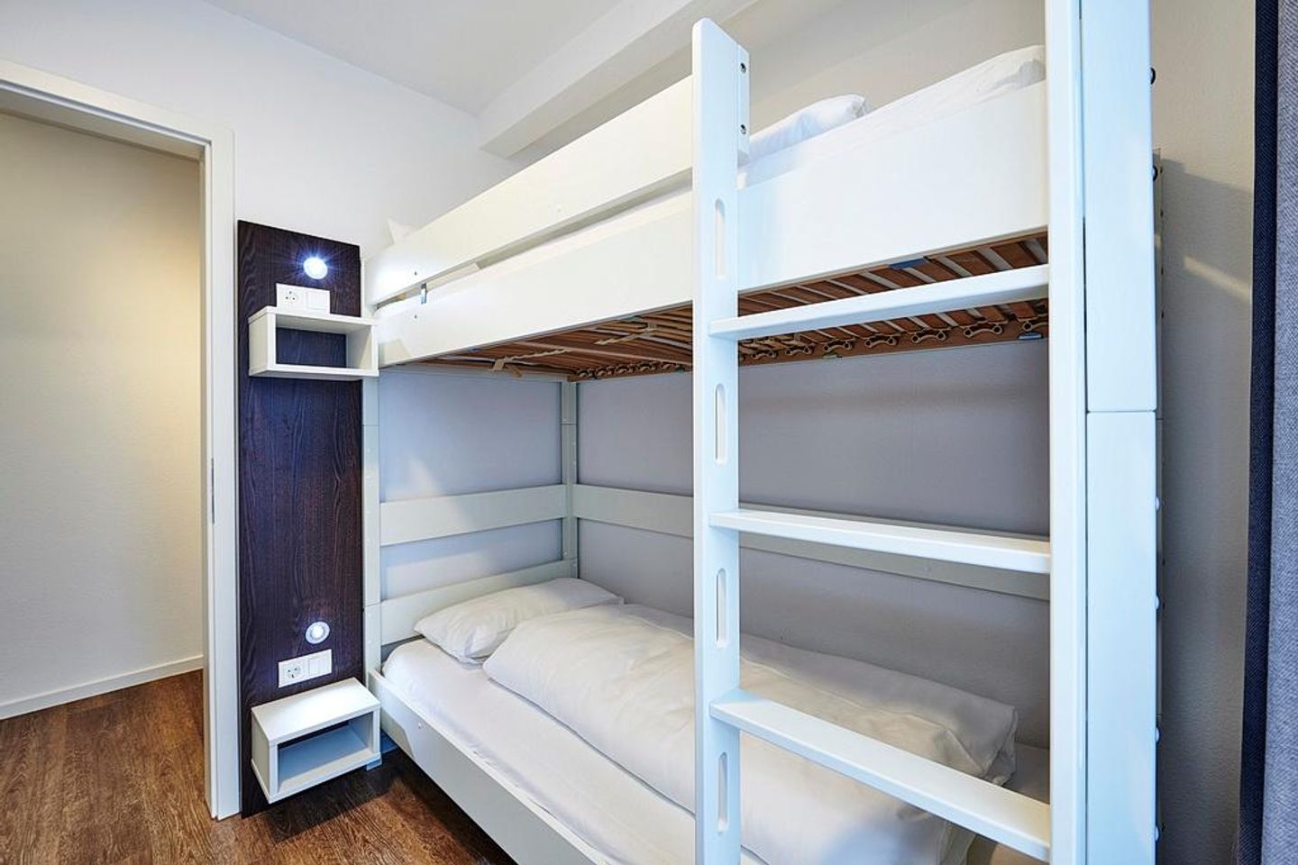 Deichhäuser Anna Küste Deichhäuser Anna Küste 3-20 Bensersiel - Schlafzimmer mit Etagenbett