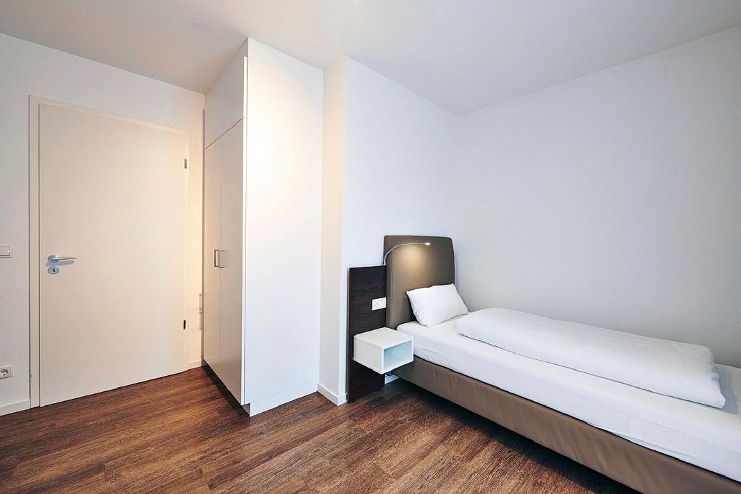 Deichhäuser Anna Küste Deichhäuser Anna Küste 3-24 Bensersiel - Schlafzimmer mit einem der zwei Einzelbetten