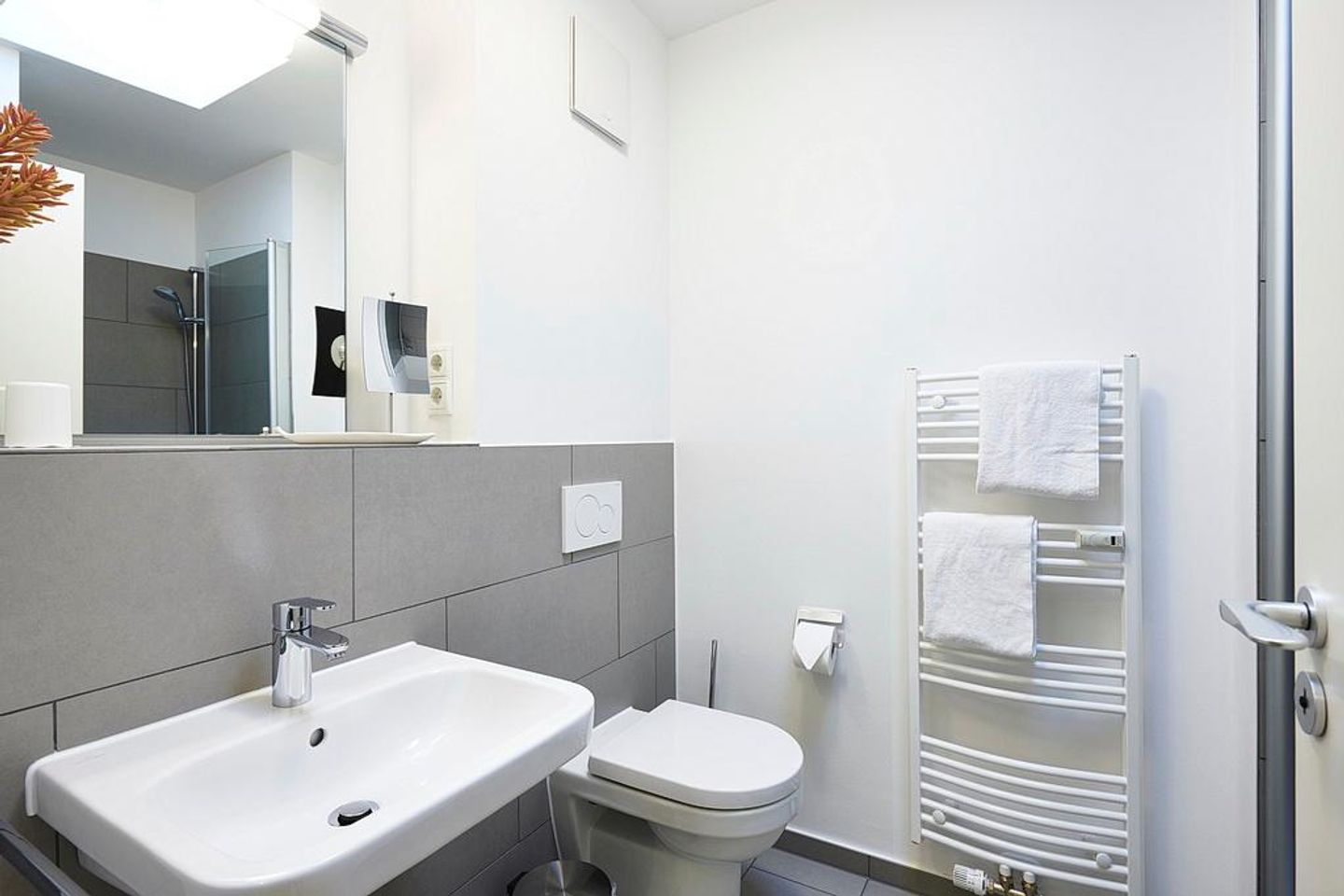 Deichhäuser Anna Küste Deichhäuser Anna Küste 3-32 Bensersiel - Badezimmer mit Dusche