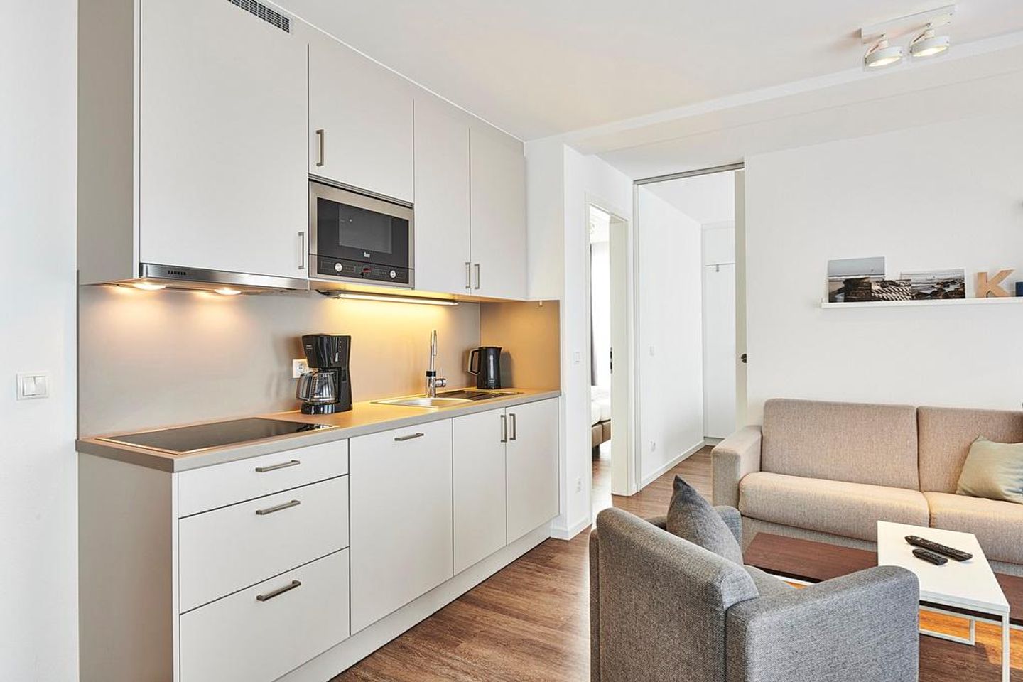 Deichhäuser Anna Küste Deichhäuser Anna Küste 4-33 Bensersiel - Küchenzeile mit Sitzgelegenheit