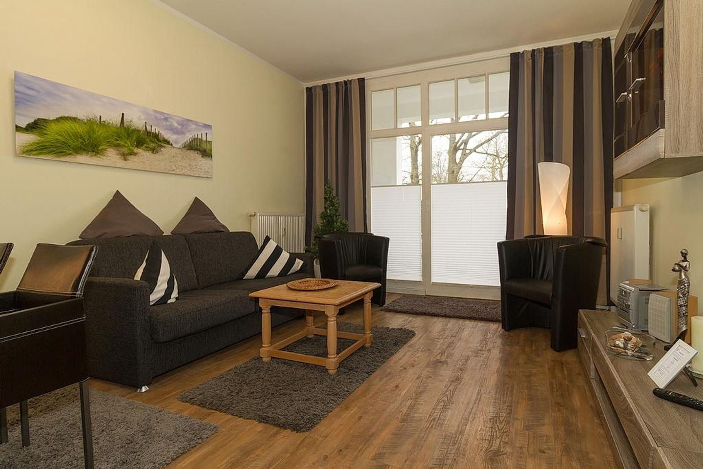 Meeresblick Meeresblick 008 Kühlungsborn - Wohn-Essbereich mit Couch