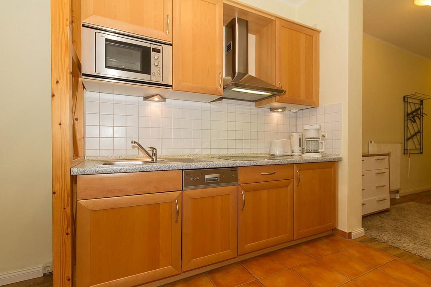 Meeresblick Meeresblick 008 Kühlungsborn - Küchenzeile mit Mikrowelle