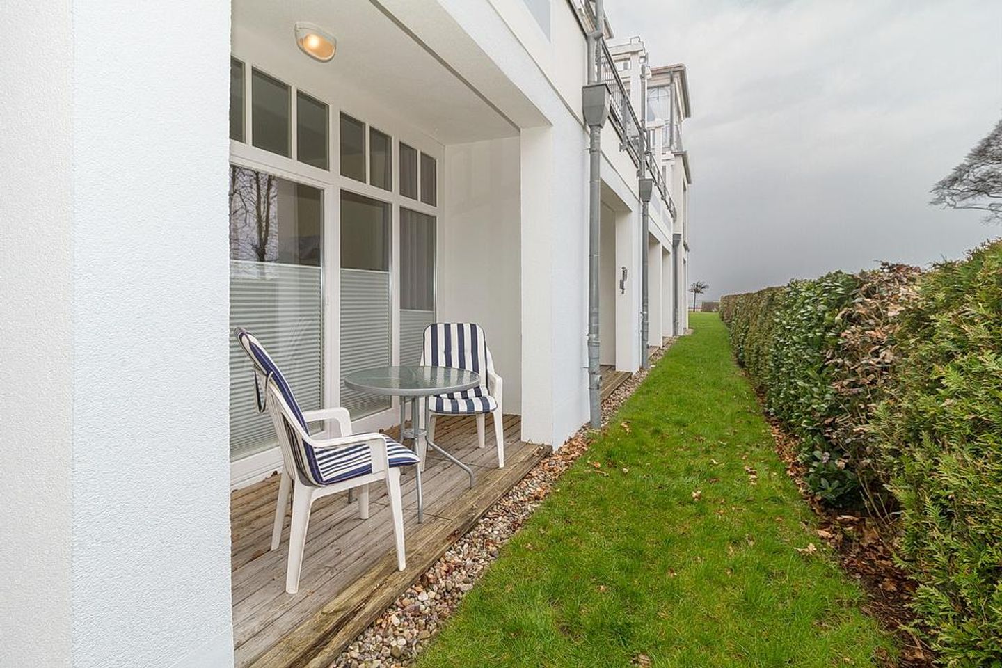 Meeresblick Meeresblick 008 Kühlungsborn - Terrasse mit Gartenmöbeln