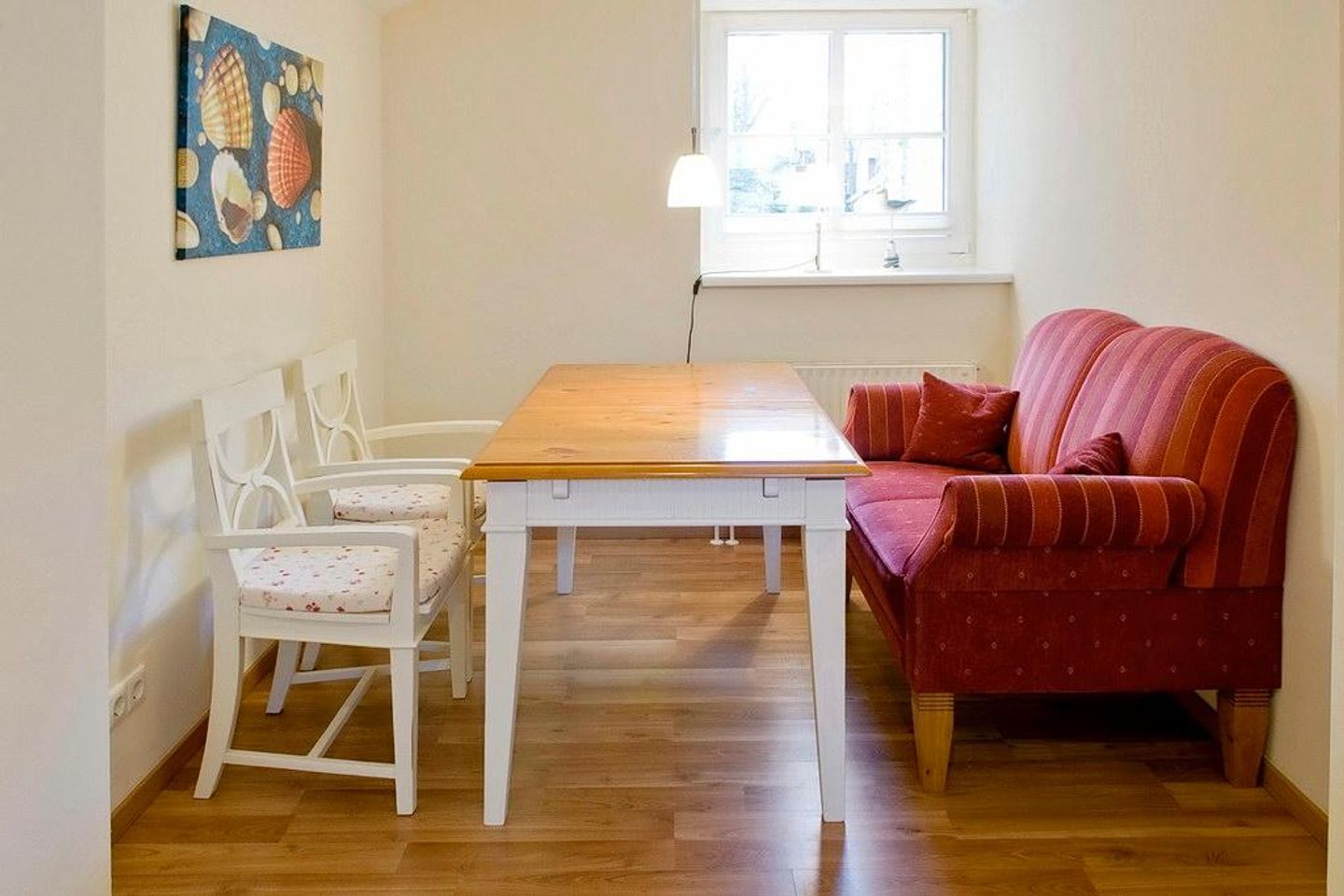 Strand-Park Strand-Park V01 Usedom - Wohn-Essbereich mit Esstisch und Sitzgelegenheit