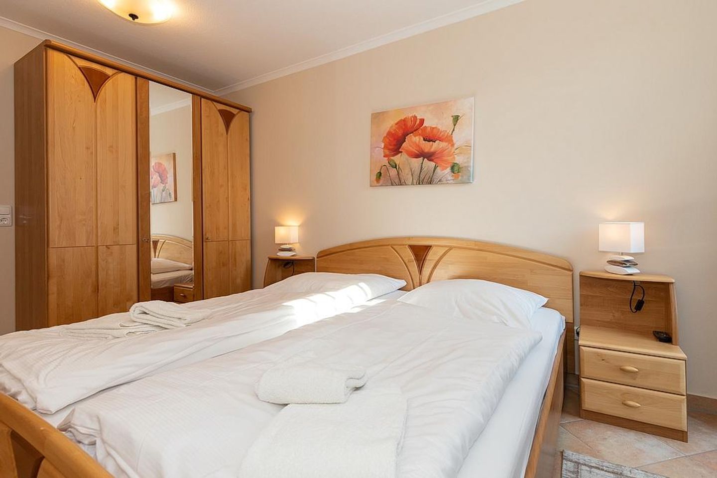 Dünenschloss Dünenschloss 2-12 Kühlungsborn - Schlafzimmer mit Doppelbett