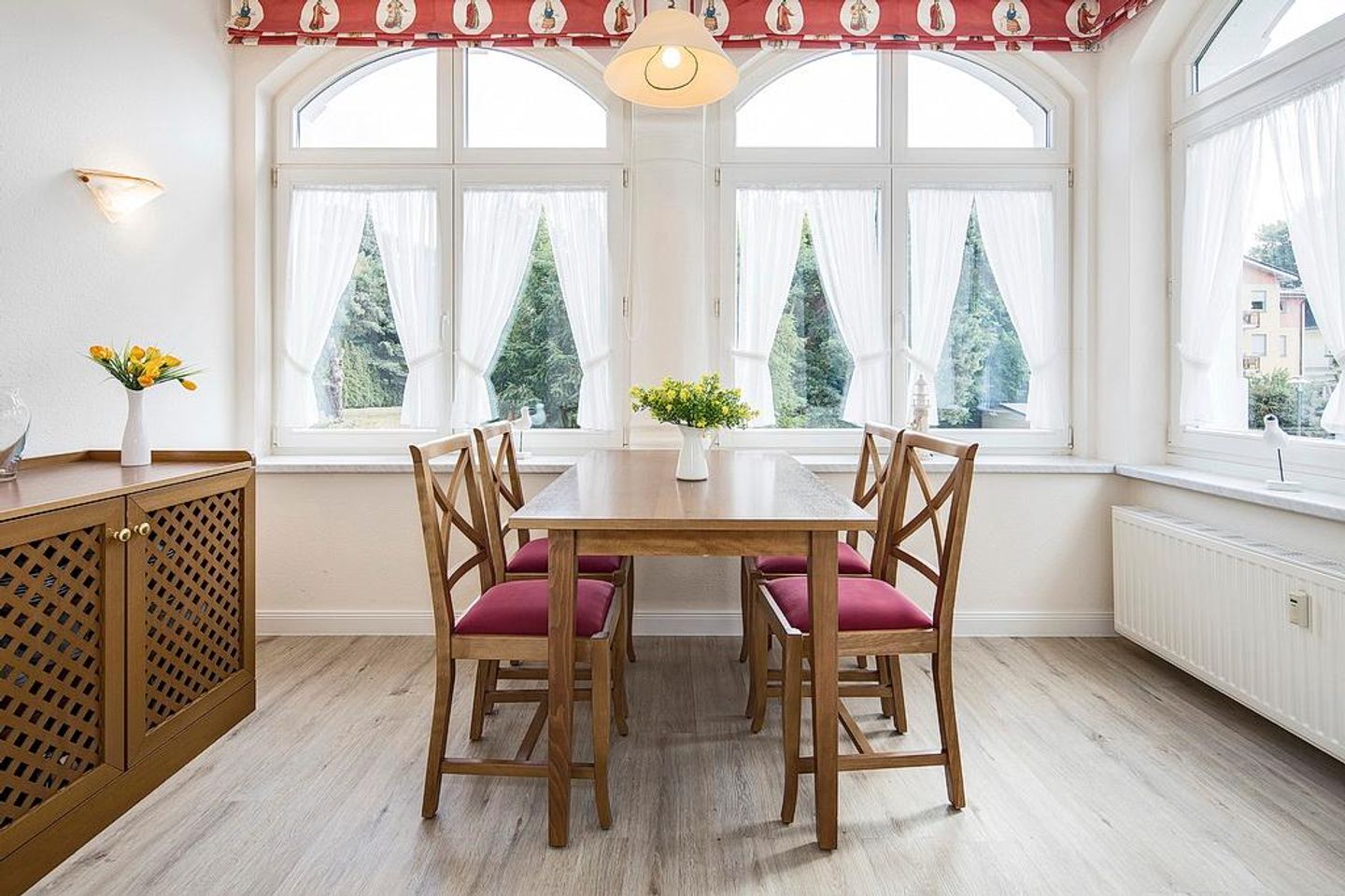 Villa Aegir Villa Aegir 101 Usedom - Wohn-Essbereich mit Esstisch und Sitzgelegenheit