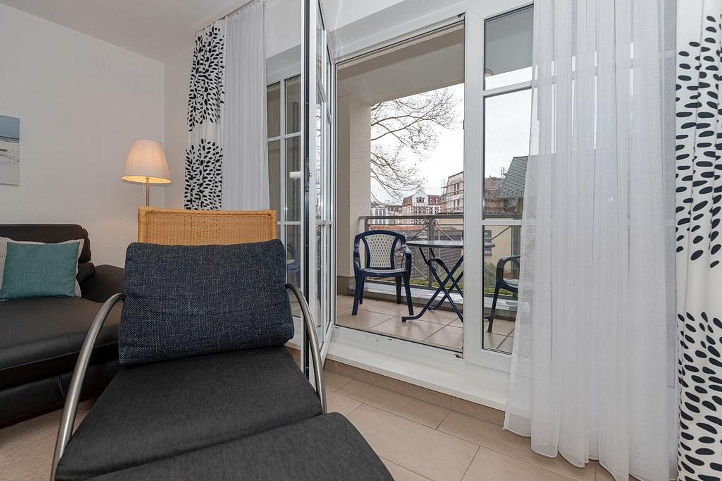 Inselstrand Inselstrand 119 Usedom - Flur mit Zugang zum Balkon