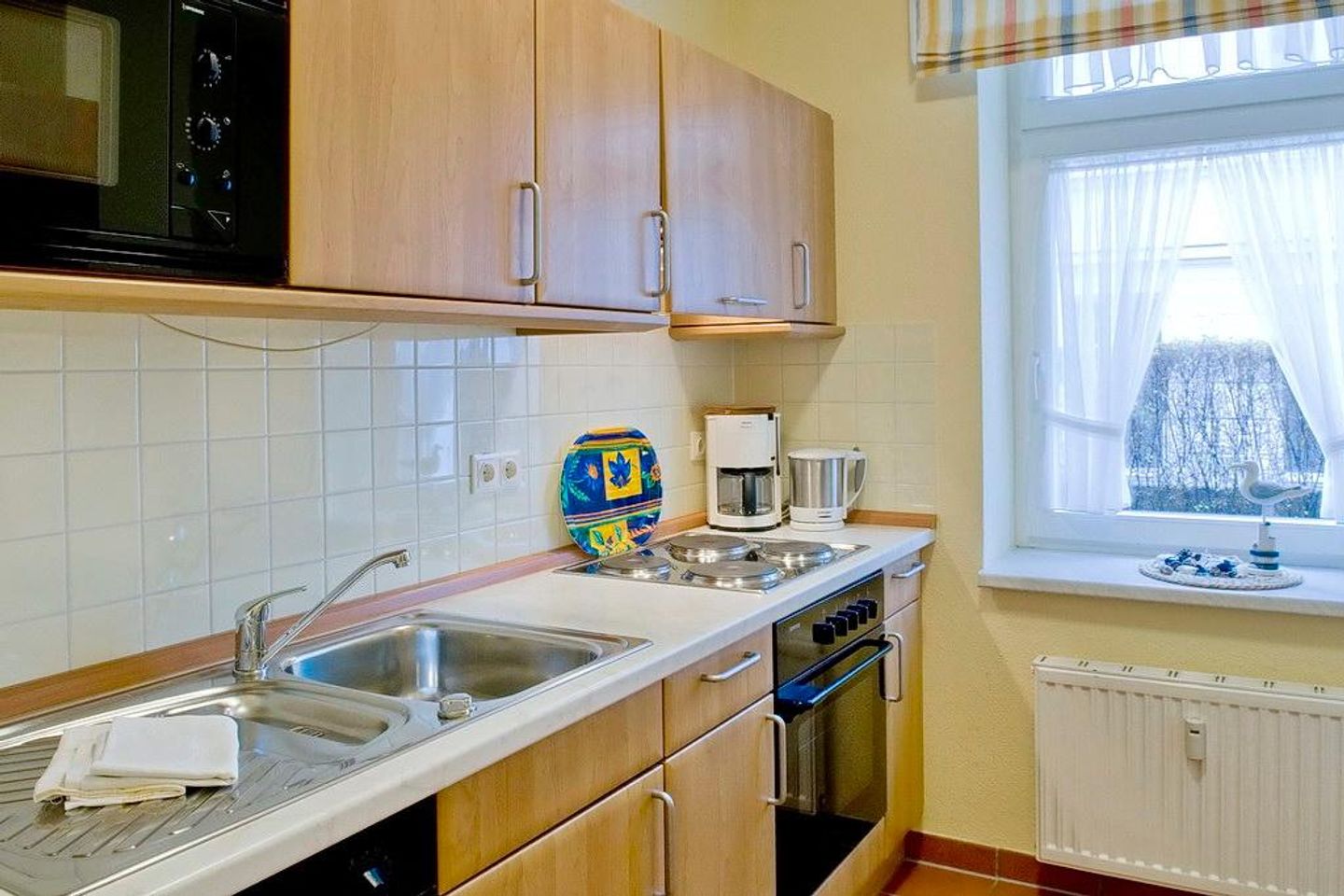 Villa Aegir Villa Aegir 001 Usedom - Küchenzeile mit Backofen