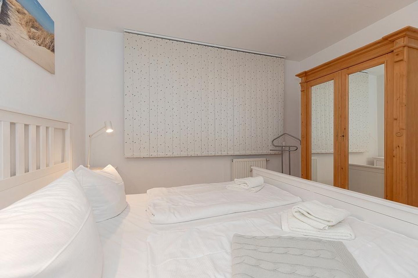 Meeresblick Meeresblick 225 Kühlungsborn - Schlafzimmer mit Doppelbett und Kleiderschrank