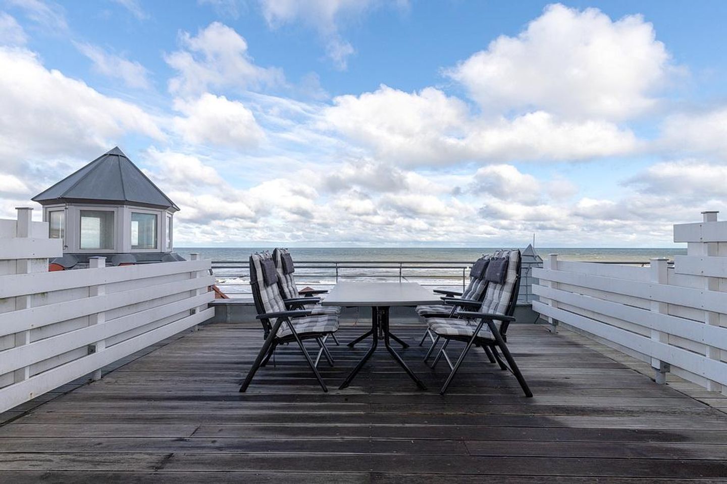 Meeresblick Meeresblick 225 Kühlungsborn - Balkon mit Gartenmöbeln
