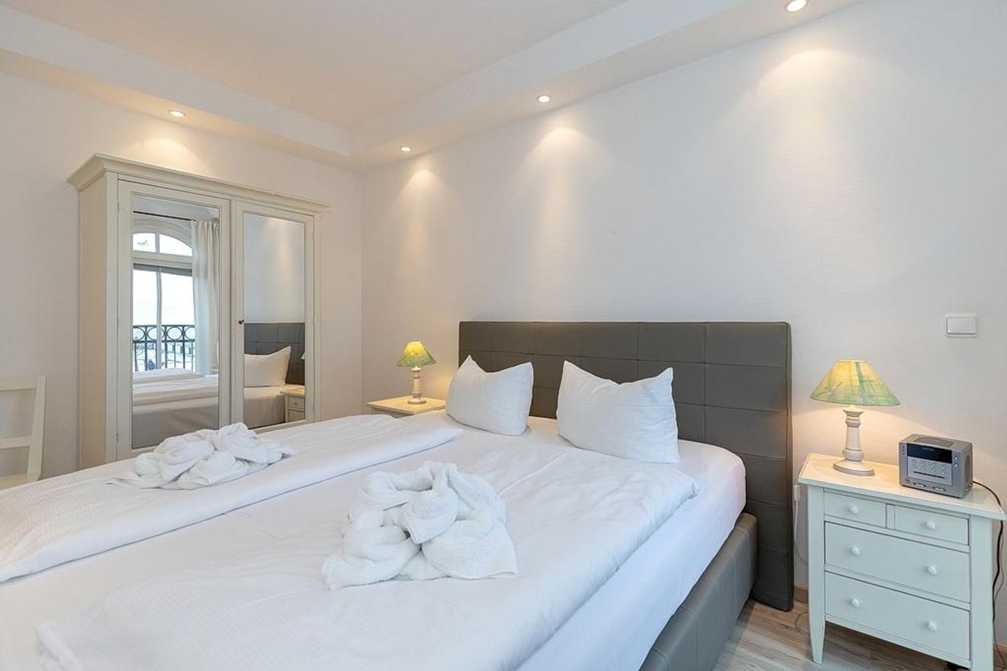 Apartmenthaus Atlantik Apartmenthaus Atlantik 113 Kühlungsborn - Schlafzimmer mit Doppelbett