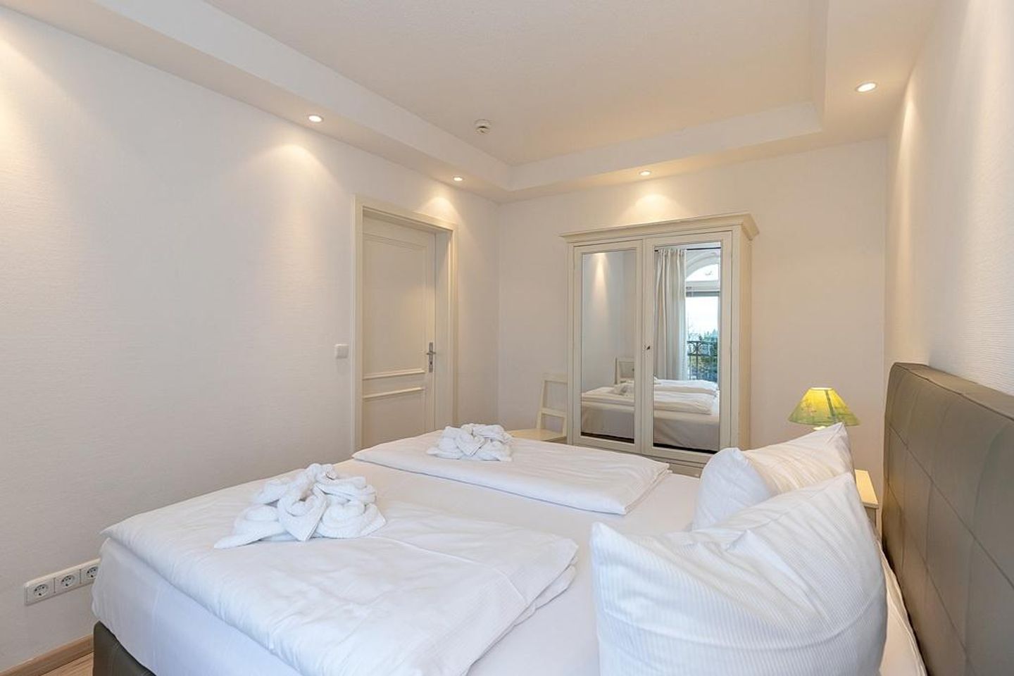 Apartmenthaus Atlantik Apartmenthaus Atlantik 113 Kühlungsborn - Schlafzimmer mit Doppelbett