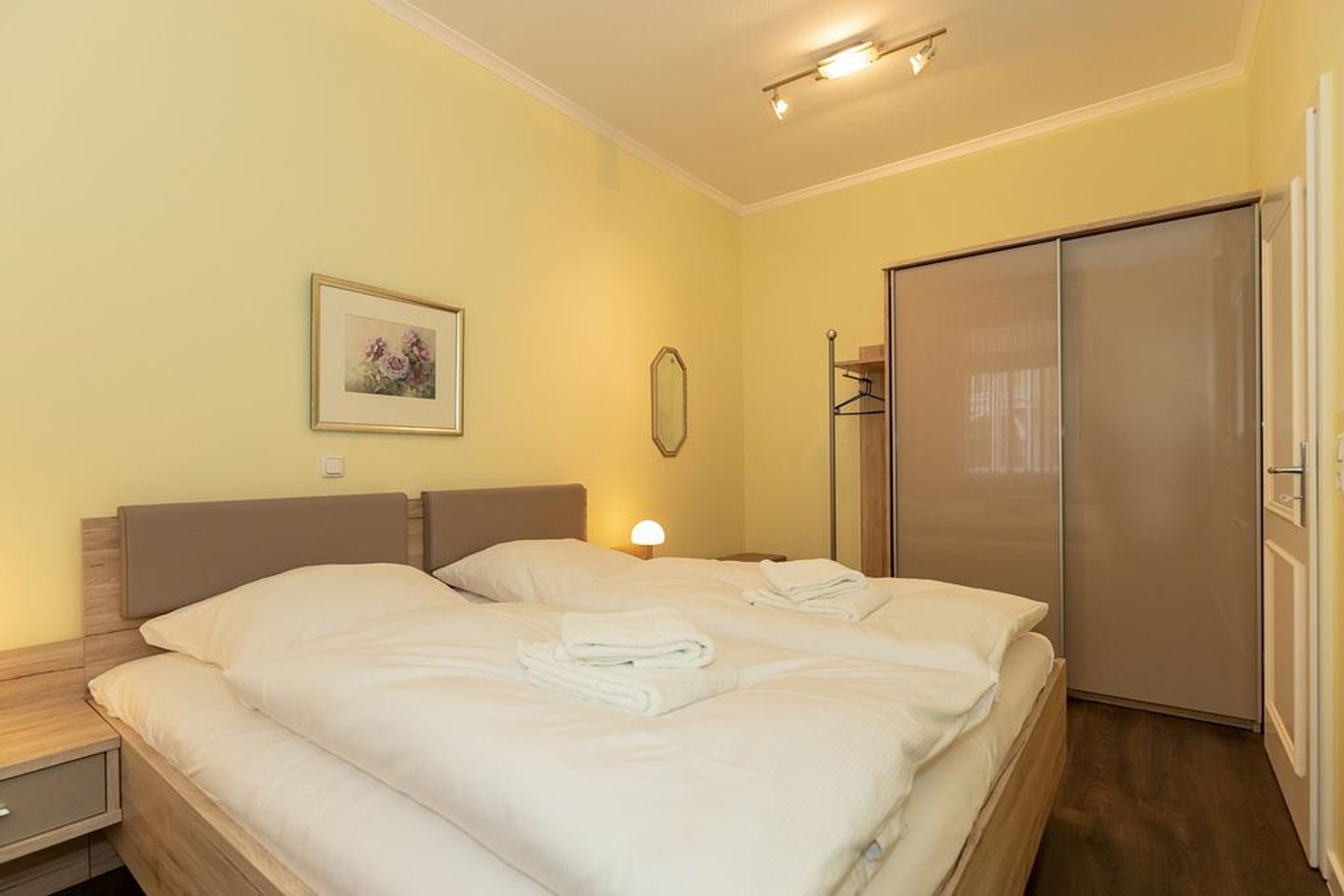 Dünenschloss Dünenschloss 1-08 Kühlungsborn - Schlafzimmer mit Doppelbett