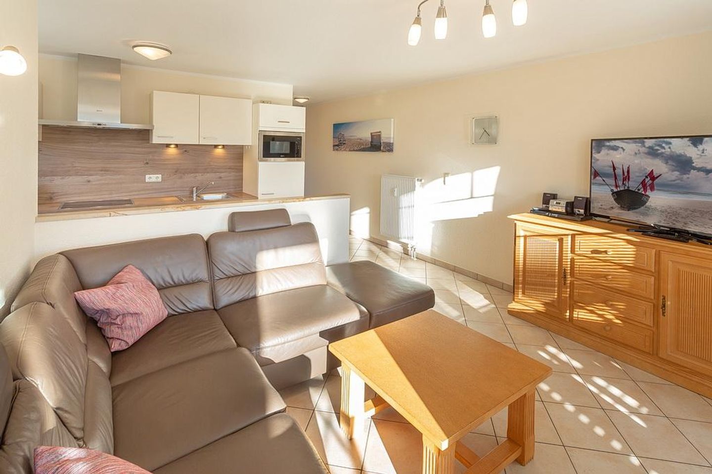 Villa Seerose Villa Seerose 08 Rügen - Wohn-Essbereich mit Couch