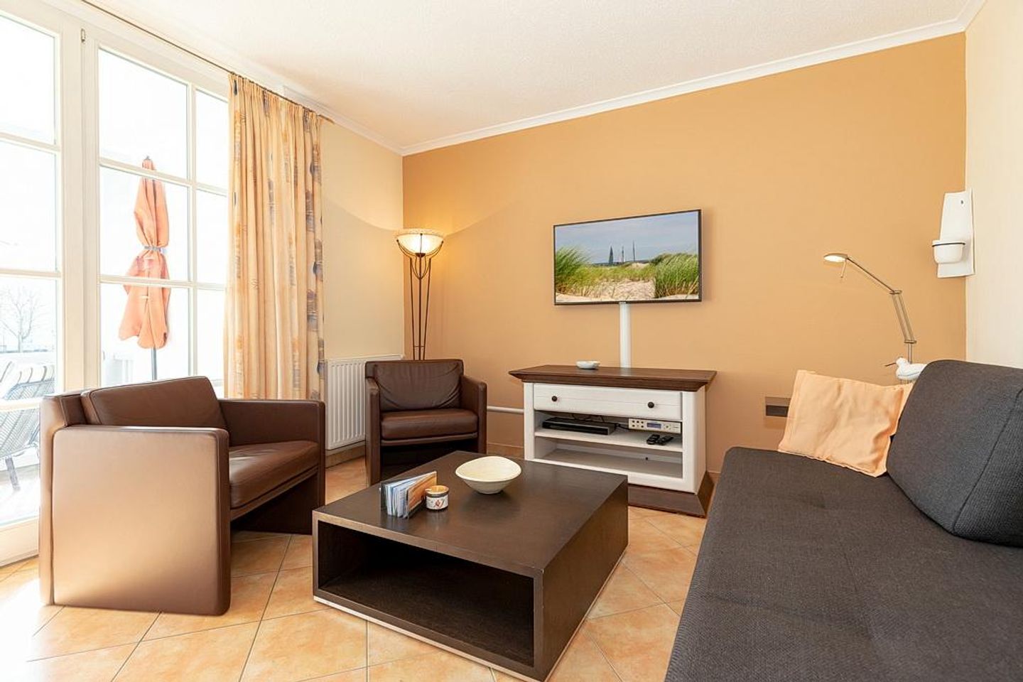 Apartmenthaus Atlantik Apartmenthaus Atlantik 116 Kühlungsborn - Wohn-Essbereich mit Couch