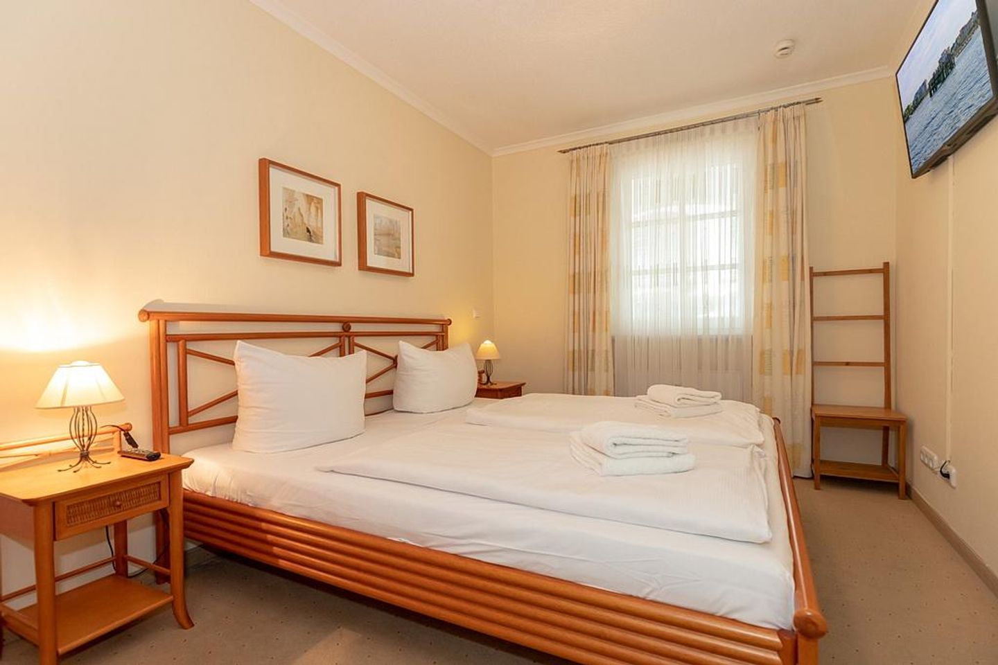 Apartmenthaus Atlantik Apartmenthaus Atlantik 116 Kühlungsborn - Schlafzimmer mit Doppelbett