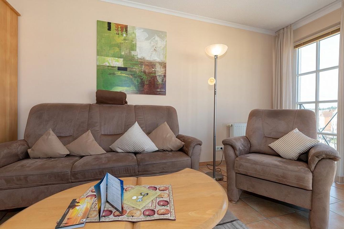 Apartmenthaus Atlantik Apartmenthaus Atlantik 302 Kühlungsborn - Wohn-Essbereich mit Couch