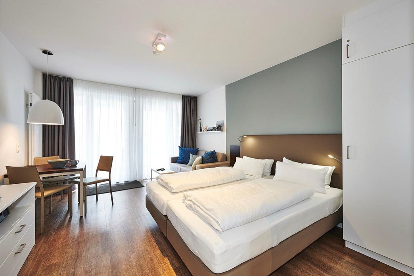 Deichhäuser Anna Küste Deichhäuser Anna Küste 3-22 Bensersiel - Schlafbereich mit Doppelbett