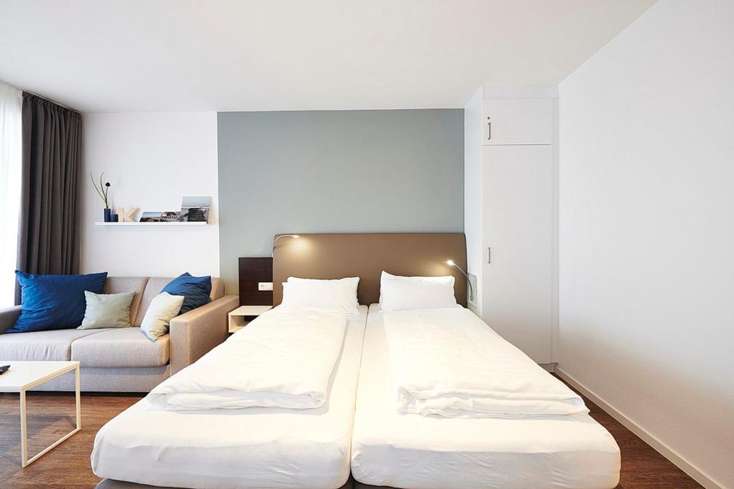 Deichhäuser Anna Küste Deichhäuser Anna Küste 3-22 Bensersiel - Schlafbereich mit Doppelbett