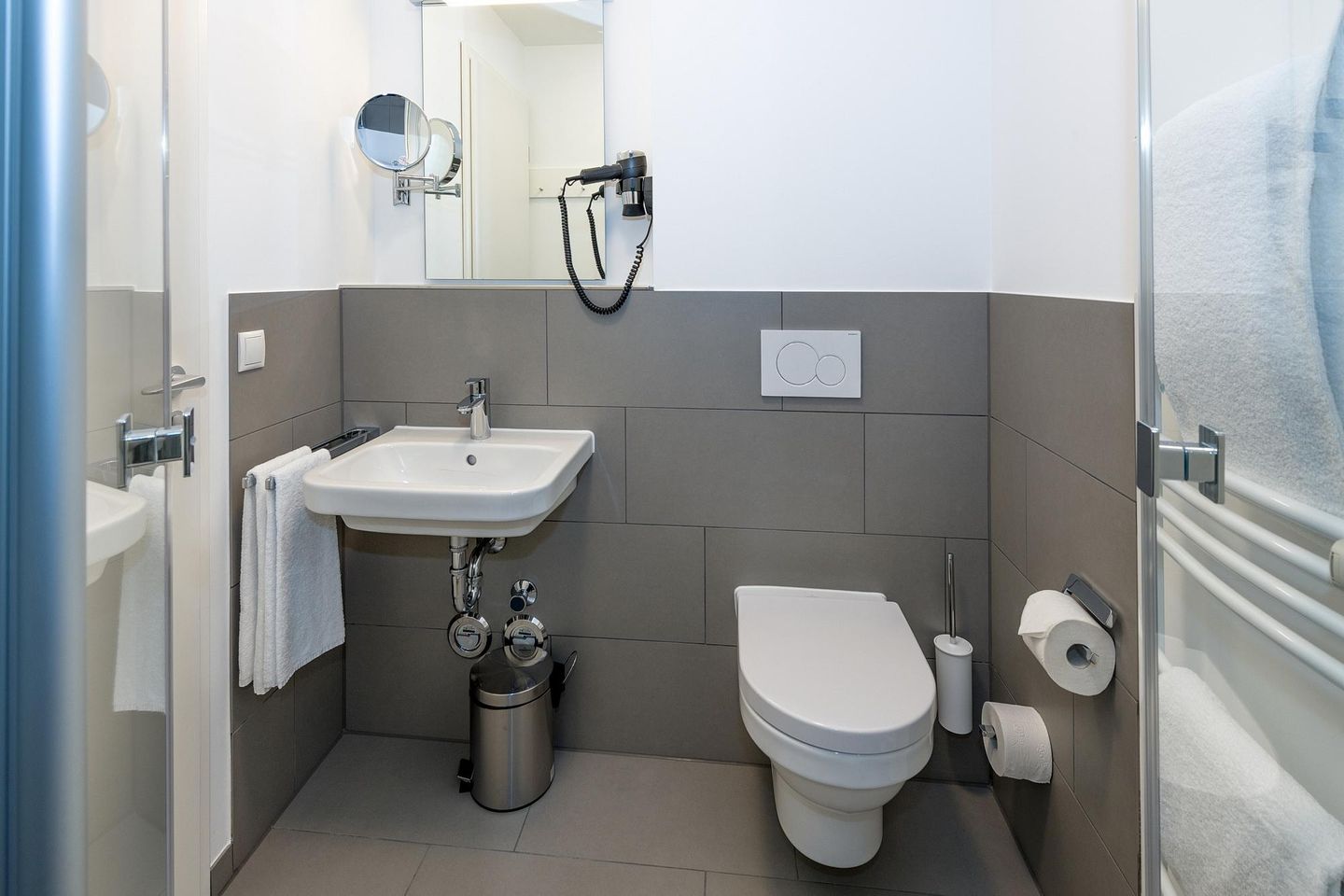 Deichhäuser Anna Küste Deichhäuser Anna Küste 6-12 Bensersiel - Badezimmer mit Dusche