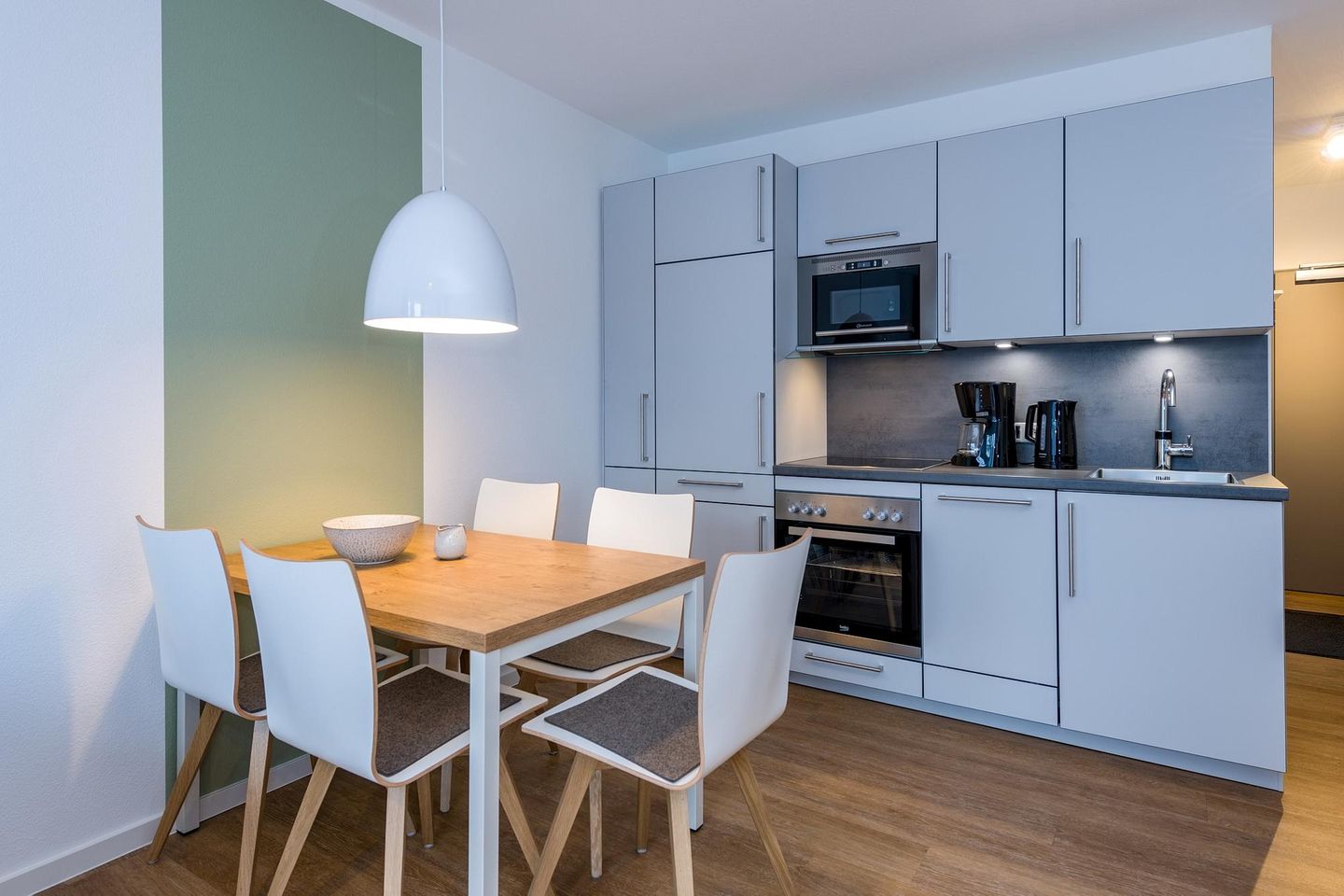 Deichhäuser Anna Küste Deichhäuser Anna Küste 6-14 Bensersiel - Essbereich mit Küchenzeile