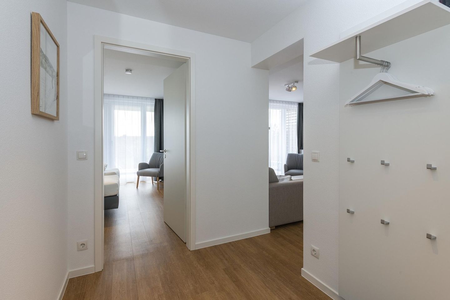 Deichhäuser Anna Küste Deichhäuser Anna Küste 6-31 Bensersiel - Flur mit Garderobe