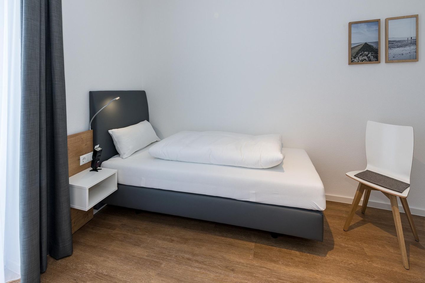 Deichhäuser Anna Küste Deichhäuser Anna Küste 7-24 Bensersiel - Schlafzimmer mit zwei Einzelbetten