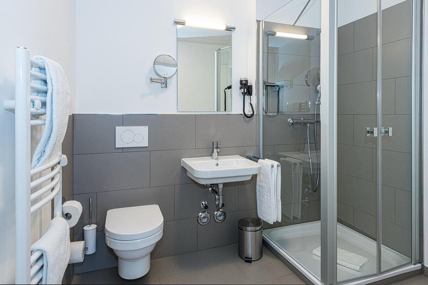 Deichhäuser Anna Küste Deichhäuser Anna Küste 7-24 Bensersiel - Badezimmer mit Dusche