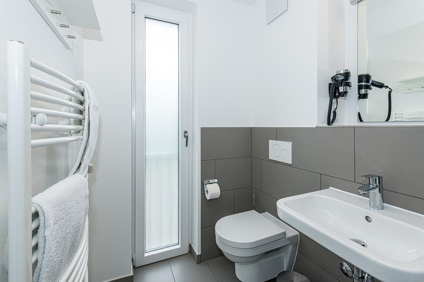 Deichhäuser Anna Küste Deichhäuser Anna Küste 7-30 Bensersiel - Badezimmer mit Dusche