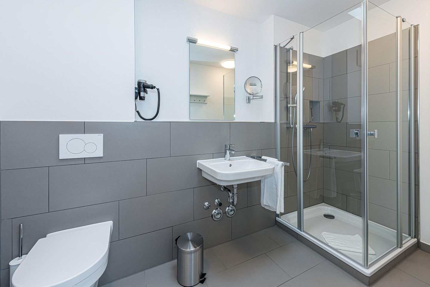 Deichhäuser Anna Küste Deichhäuser Anna Küste 7-31 Bensersiel - Badezimmer mit Dusche