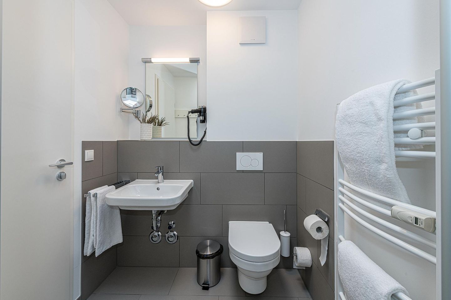 Deichhäuser Anna Küste Deichhäuser Anna Küste 7-32 Bensersiel - Badezimmer mit Dusche