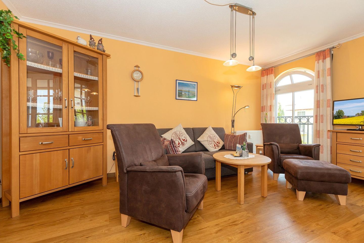 Apartmenthaus Atlantik Apartmenthaus Atlantik 205 Kühlungsborn - Wohn-Essbereich mit Couch