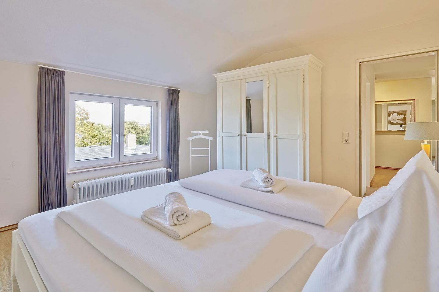 Oberlin Oberlin 15-1-2 Borkum - Schlafzimmer mit Kleiderschrank