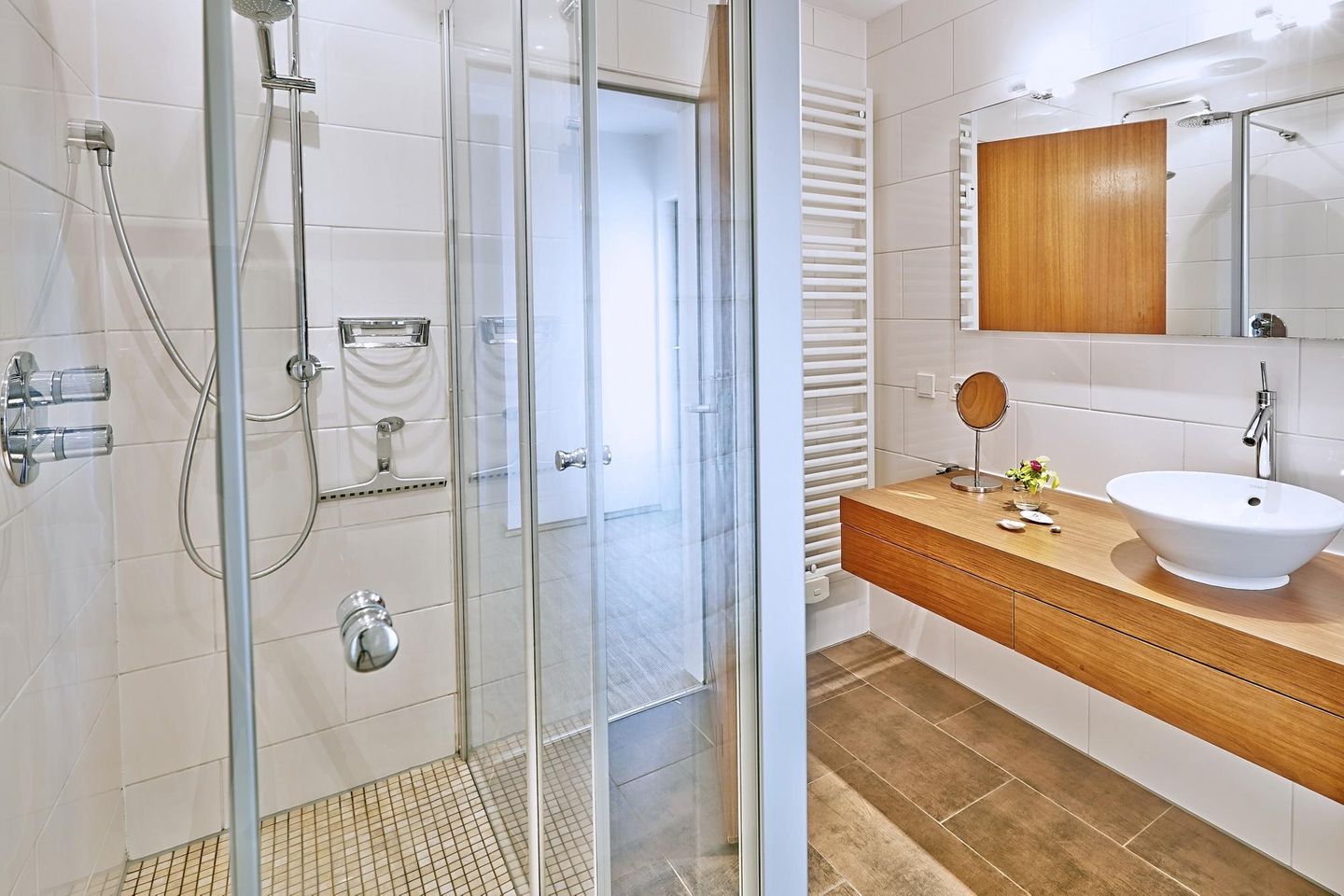 Oberlin Oberlin 15-1-2 Borkum - Badezimmer mit Waschtisch