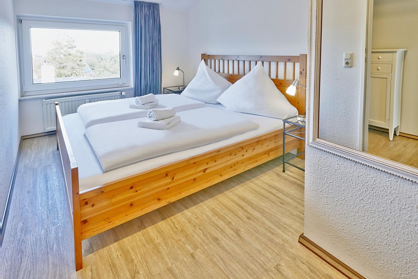 Oberlin Oberlin 15-1-2 Borkum - Schlafzimmer mit Doppelbett