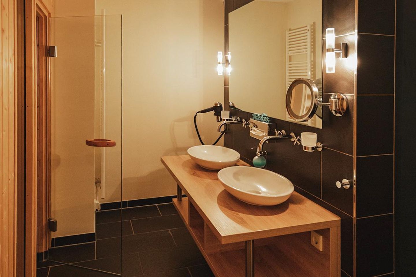 Resort Deichgraf Resort Deichgraf 27-07 Wremen - Badezimmer mit Dusche