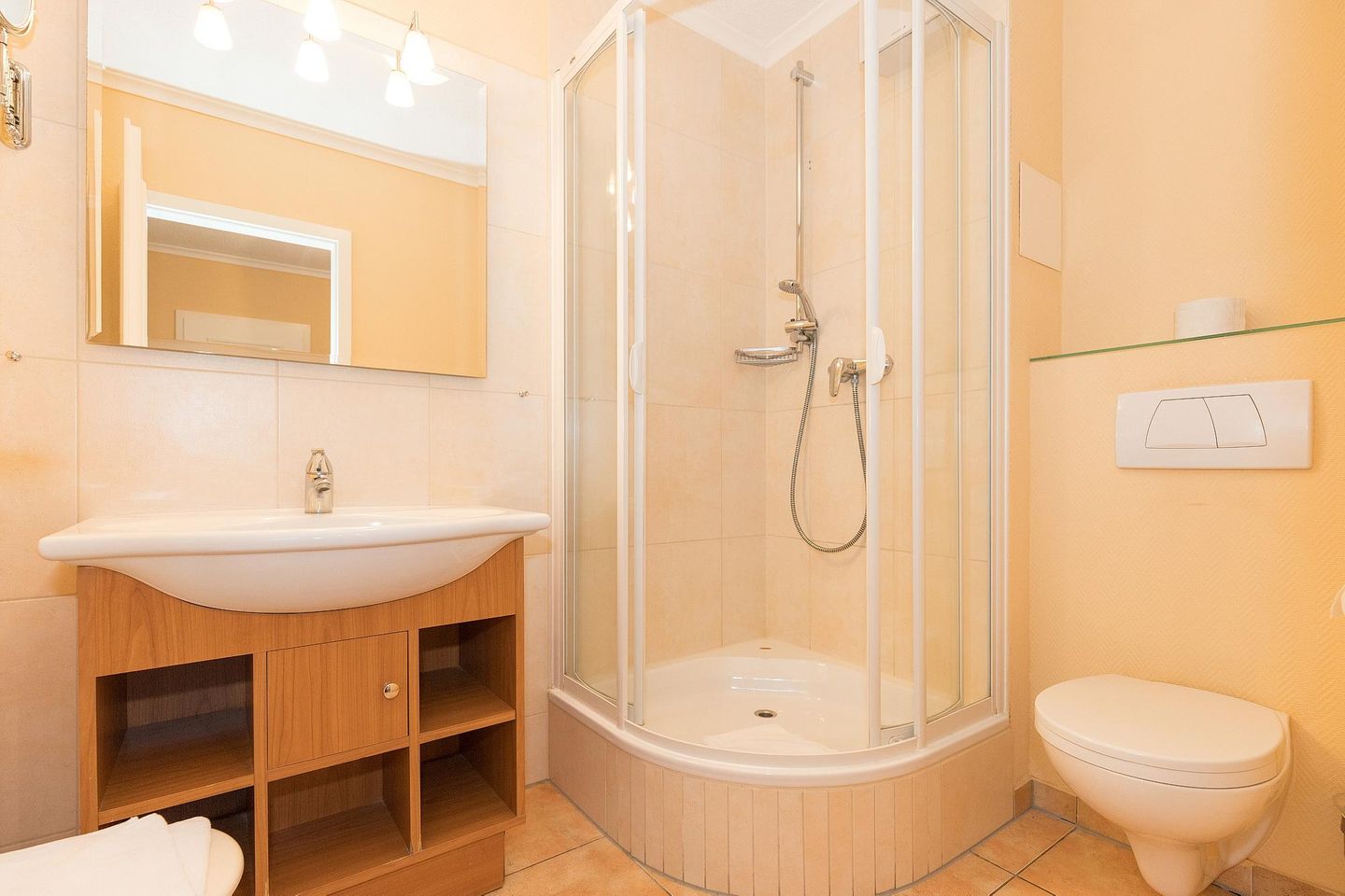 Apartmenthaus Atlantik Apartmenthaus Atlantik 102 Kühlungsborn - Badezimmer mit Dusche