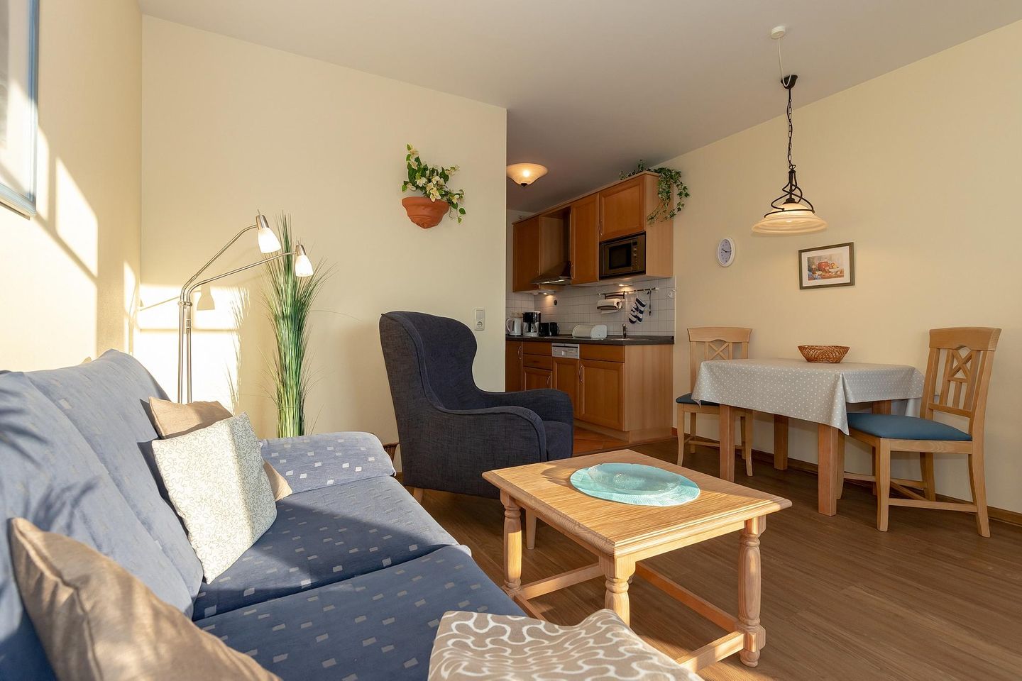 Meeresblick Meeresblick 307 Kühlungsborn - Wohn-Essbereich mit Couch